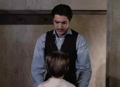 Get him ready.
We're catching the afternoon train. - Jesse James