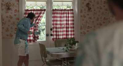 Get rid of that, uh-- that tree, - The Shrink Next Door