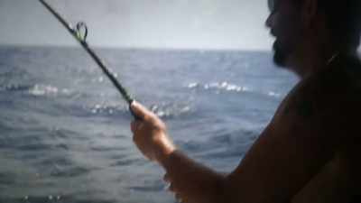 -Get it right.
-[josh] oh boy, yeah,
it's really givin' the nuts. - Deadliest Catch: Bloodline