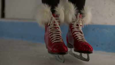 Get me some atropine.
We're losing him! Stand by. Clear. - An Ice Palace Romance