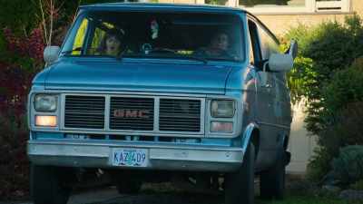 -Get some ghosts!
-Leg in the vehicle! - Phantom Pups