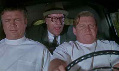 GET THAT HOOD CLOSED!
WE CAN'T SEE WHERE WE'RE GOING! - The Gnome Mobile