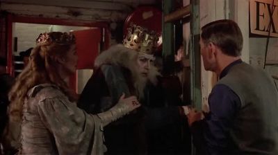 Get the curtain up this instant - The Dresser