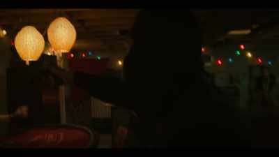 - Get the fuck on the floor!
- (SCREAMING CONTINUES) - Fight Night: The Million Dollar Heist