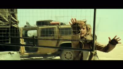 Get the kids out quickly! - Resident Evil: Extinction