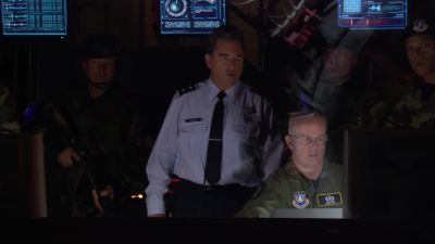Get those doors open! - Stargate SG-1