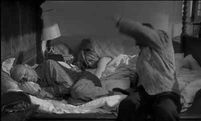 Get up, you artists! - Cul de sac