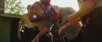 - Get up, get out the way.
[Warren sobbing] - Final Summer