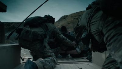 Get him up, get him up. - SEAL Team