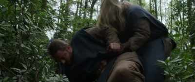 Get me up here. - The Adventures of Maid Marian