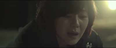 Get up, Ji Won.
No, Ji Won. - House of the Disappeared