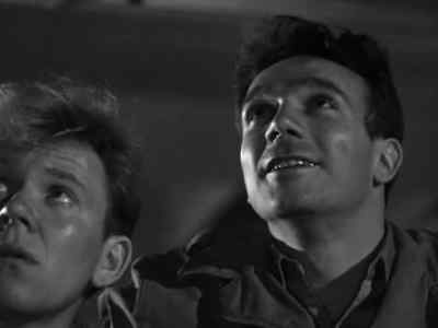 Get up. Joe. - Hollywood Canteen
