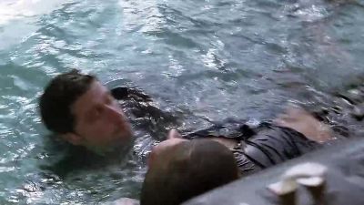 Get him up. - Lost
