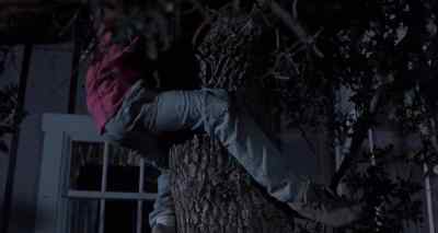 Get him up to the door. - Critters