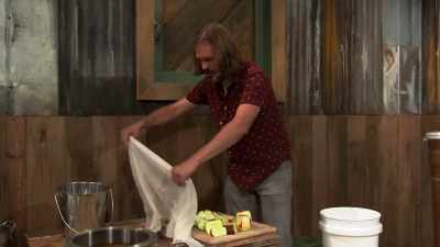 Getting that apple flavor
without a thumper, - Moonshiners: Master Distiller