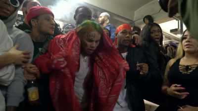 Getting the camera, getting
tribes joining him out there, - Supervillain: The Making of Tekashi 6ix9ine