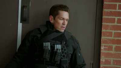 Gib, Luther, Maria, something's wrong. - True Lies