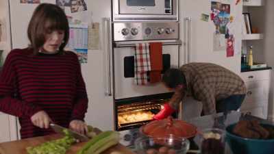 - (Giggles) How's this look?
- Thinner and diced not sliced. - Turkey Drop