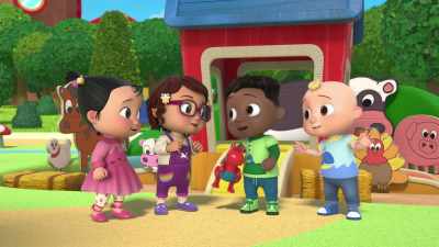 -[giggles]
-Oh! And look what we got to bring home. - CoComelon Lane