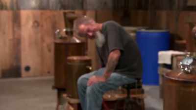 [giggles] - Moonshiners: Master Distiller