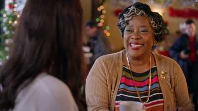 [giggles] - A Sweet Christmas Romance