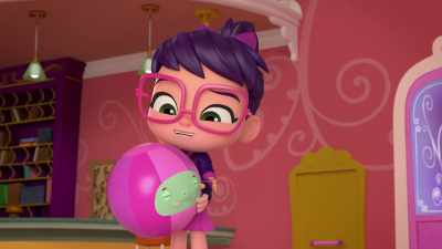 Giggling beach balls.
Fun, right? - Abby Hatcher
