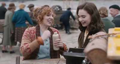 [GIGGLING] - The Guernsey Literary and Potato Peel Pie Society