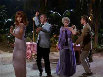 Gilligan: HEADHUNTERS! - Gilligan's Island