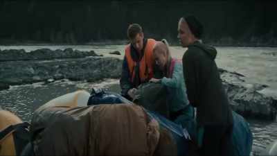 - Gimme that and back off!
- Let's unpack our bags here. - Pain Threshold