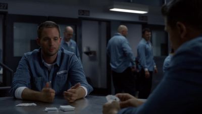 Gin.
Again? - Suits