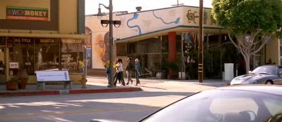 Gina is that monkey fish cat bread lady gonna be here today - Beauty Shop