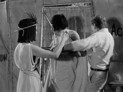 Ginger: A SHIP.
LOOK, IN THE HARBOR. - Gilligan's Island