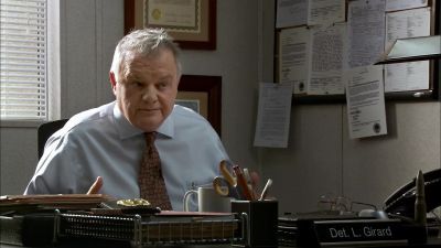 Girard:
 He answered every question. - It's Always Sunny in Philadelphia