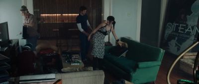 Girl has got body karate going on - Stay Alive
