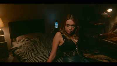 -[girl] Hello, lover.
-Ooh! Fuck. - Sex Education