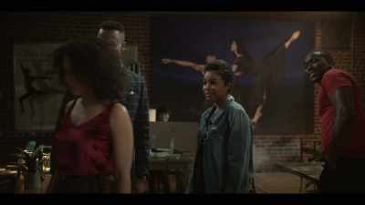 - Girl, you killed it.
- Damn. - Raising Dion