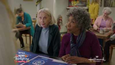 Girls, this contest
is ours to lose, - The Christmas Contest