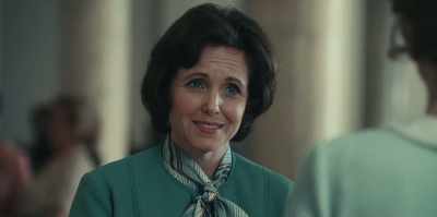 Girls in foxholes?
Please. - Mrs. America