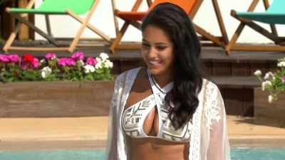 Girls, last chance
to step forward, - Love Island