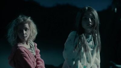 Girls, run! Run! No. - Scary Movie V