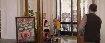 Girls, that's no good.
No, not that dance, - You Keep the Kids
