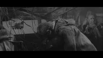 Give me a hand! - Sink the Bismarck!