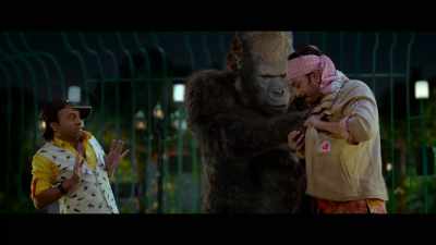 Give me a hug - Total Dhamaal