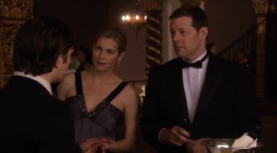 Give me a pen. - Gossip Girl