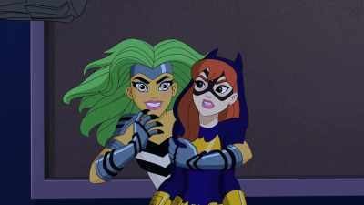 Give it back Or Batty gets it - DC Super Hero Girls: Intergalactic Games