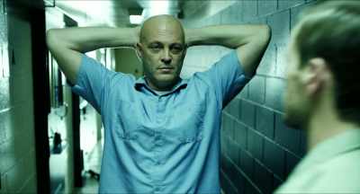 - Give him bracelets.
- Give me your wrists. - Brawl in Cell Block 99