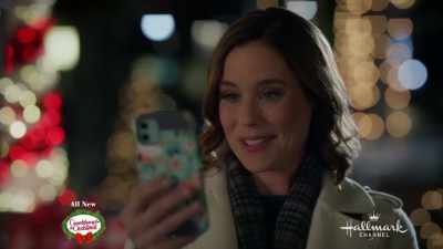 Give everyone there
a really big kiss for me. - Sister Swap: A Hometown Holiday