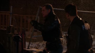         - Give me five. - Chicago P.D.