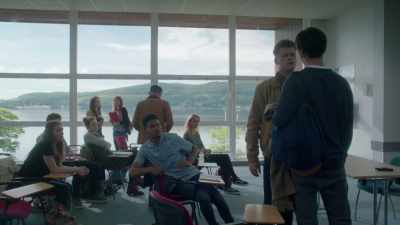- Give it.
- Give it back to him! - The Loch