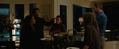 Give me a pen, stud. - Den of Thieves
